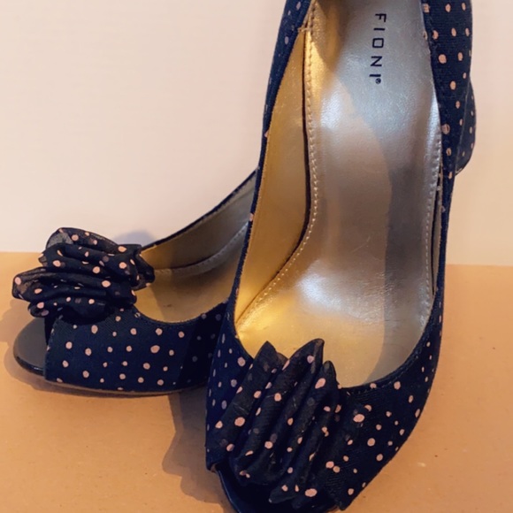 Fioni heels - Picture 1 of 4